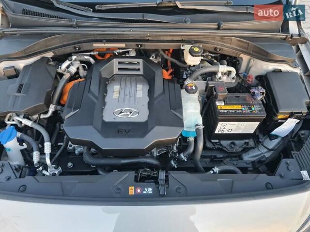 Серый Хендай Ioniq, объемом двигателя 0 л и пробегом 37 тыс. км за 16700 $, фото 18 на Automoto.ua