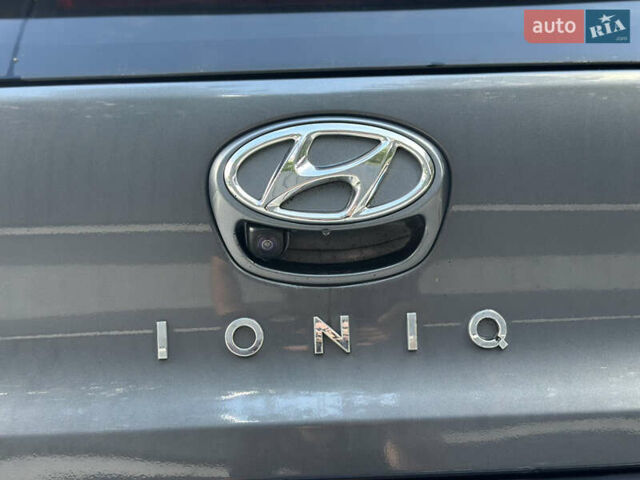 Серый Хендай Ioniq, объемом двигателя 0 л и пробегом 70 тыс. км за 15800 $, фото 47 на Automoto.ua