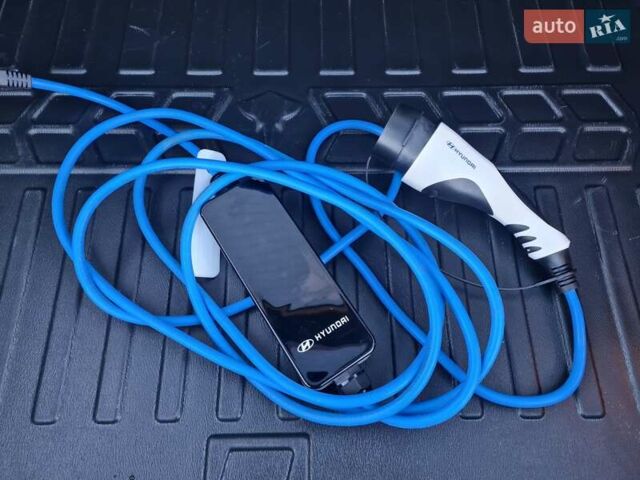 Серый Хендай Ioniq, объемом двигателя 0 л и пробегом 37 тыс. км за 16700 $, фото 22 на Automoto.ua
