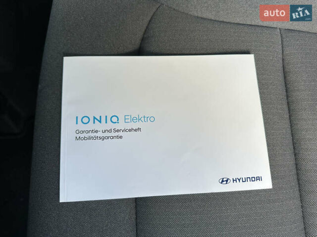 Серый Хендай Ioniq, объемом двигателя 0 л и пробегом 70 тыс. км за 15800 $, фото 34 на Automoto.ua