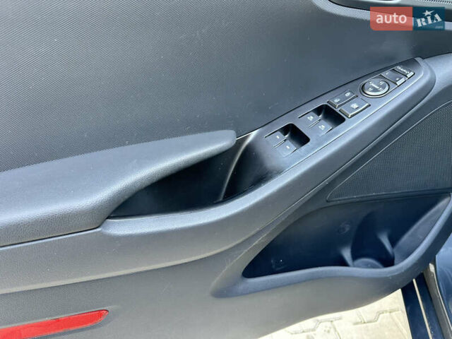 Серый Хендай Ioniq, объемом двигателя 0 л и пробегом 70 тыс. км за 15800 $, фото 26 на Automoto.ua