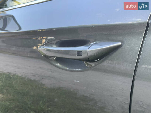 Серый Хендай Ioniq, объемом двигателя 1.58 л и пробегом 46 тыс. км за 19900 $, фото 34 на Automoto.ua