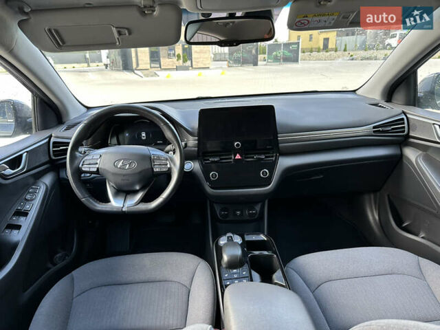 Серый Хендай Ioniq, объемом двигателя 0 л и пробегом 70 тыс. км за 15800 $, фото 17 на Automoto.ua