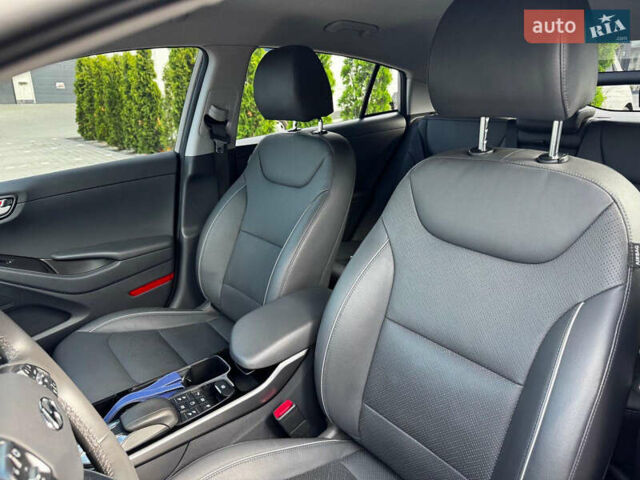 Сірий Хендай Ioniq, об'ємом двигуна 0 л та пробігом 20 тис. км за 19500 $, фото 15 на Automoto.ua