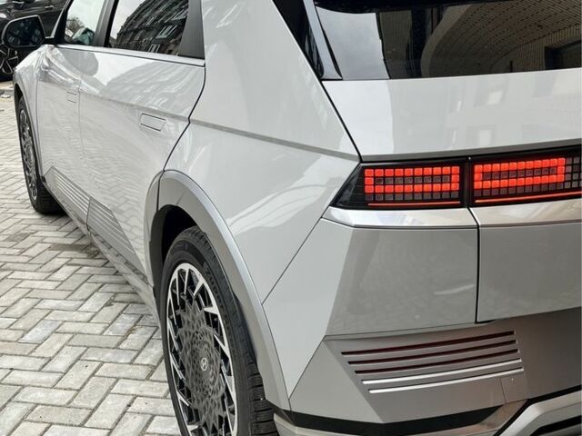 Сірий Хендай Ioniq, об'ємом двигуна 0 л та пробігом 163 тис. км за 22999 $, фото 4 на Automoto.ua