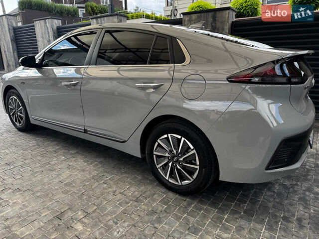 Сірий Хендай Ioniq, об'ємом двигуна 0 л та пробігом 20 тис. км за 19500 $, фото 2 на Automoto.ua