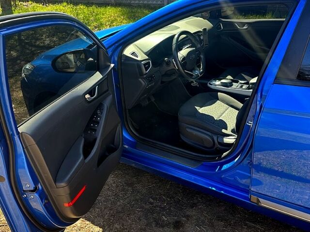 Синий Хендай Ioniq, объемом двигателя 0 л и пробегом 160 тыс. км за 11500 $, фото 11 на Automoto.ua