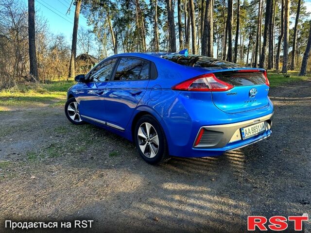 Синий Хендай Ioniq, объемом двигателя 0 л и пробегом 160 тыс. км за 11500 $, фото 2 на Automoto.ua