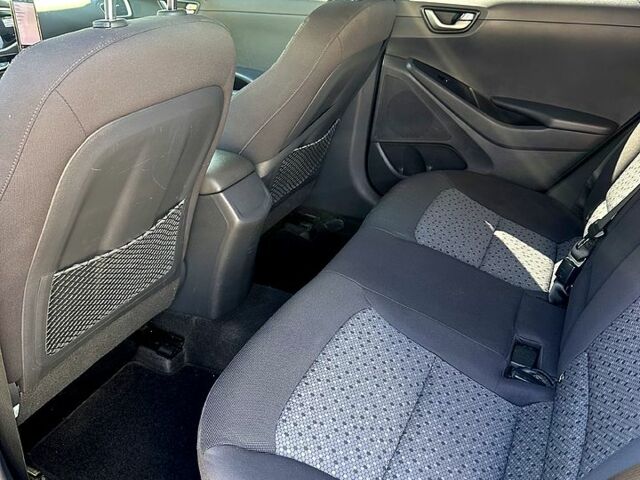 Синий Хендай Ioniq, объемом двигателя 0 л и пробегом 160 тыс. км за 11500 $, фото 10 на Automoto.ua