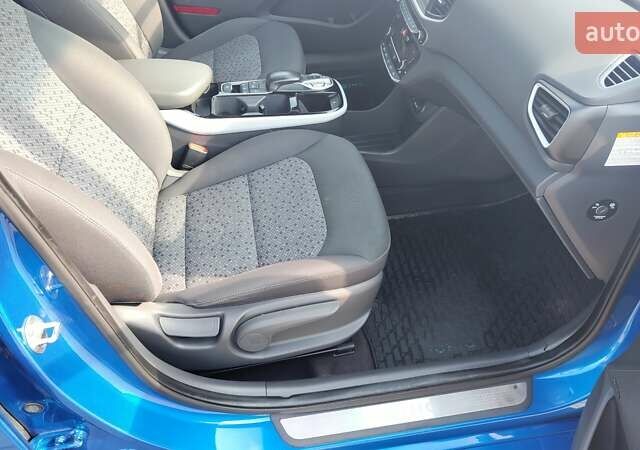 Синий Хендай Ioniq, объемом двигателя 0 л и пробегом 152 тыс. км за 12300 $, фото 18 на Automoto.ua