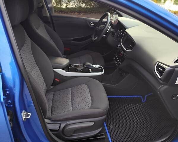 Синий Хендай Ioniq, объемом двигателя 0 л и пробегом 184 тыс. км за 11200 $, фото 19 на Automoto.ua