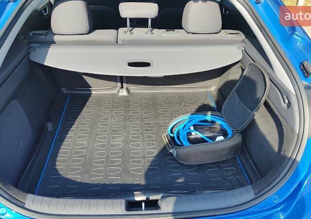 Синий Хендай Ioniq, объемом двигателя 0 л и пробегом 152 тыс. км за 12300 $, фото 10 на Automoto.ua