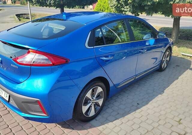 Синий Хендай Ioniq, объемом двигателя 0 л и пробегом 152 тыс. км за 12300 $, фото 6 на Automoto.ua