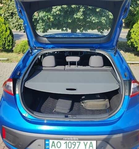Синий Хендай Ioniq, объемом двигателя 0 л и пробегом 152 тыс. км за 12300 $, фото 9 на Automoto.ua