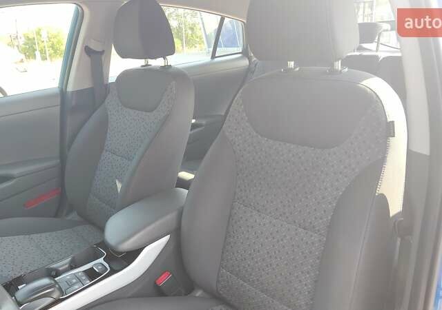 Синий Хендай Ioniq, объемом двигателя 0 л и пробегом 152 тыс. км за 12300 $, фото 21 на Automoto.ua