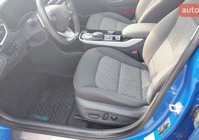 Синий Хендай Ioniq, объемом двигателя 0 л и пробегом 152 тыс. км за 12300 $, фото 20 на Automoto.ua