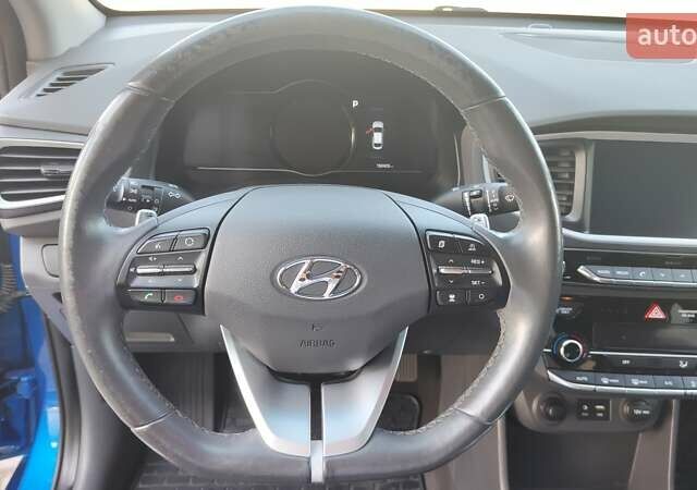 Синий Хендай Ioniq, объемом двигателя 0 л и пробегом 152 тыс. км за 12300 $, фото 23 на Automoto.ua