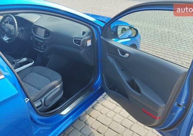 Синий Хендай Ioniq, объемом двигателя 0 л и пробегом 152 тыс. км за 12300 $, фото 17 на Automoto.ua