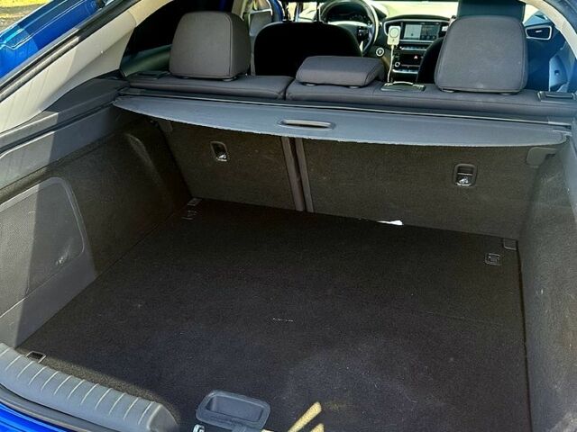 Синий Хендай Ioniq, объемом двигателя 0 л и пробегом 160 тыс. км за 11500 $, фото 12 на Automoto.ua