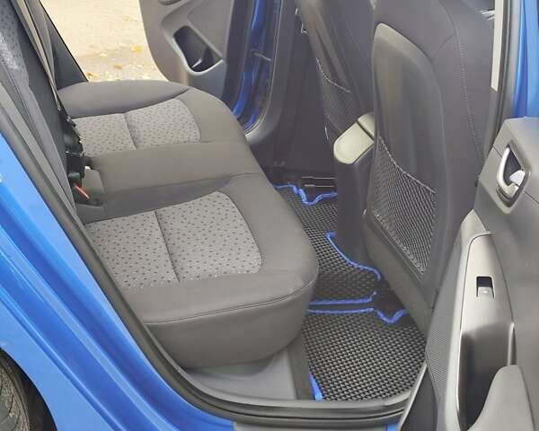 Синий Хендай Ioniq, объемом двигателя 0 л и пробегом 184 тыс. км за 11200 $, фото 26 на Automoto.ua