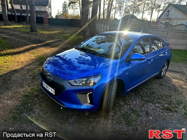 Синий Хендай Ioniq, объемом двигателя 0 л и пробегом 160 тыс. км за 11500 $, фото 4 на Automoto.ua