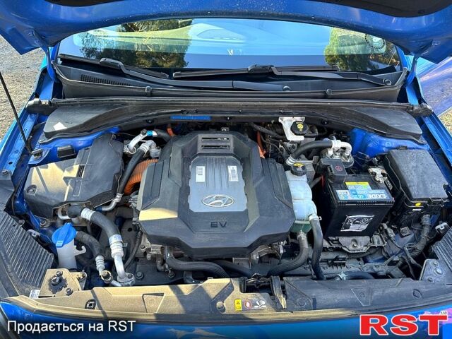 Синий Хендай Ioniq, объемом двигателя 0 л и пробегом 160 тыс. км за 11500 $, фото 5 на Automoto.ua