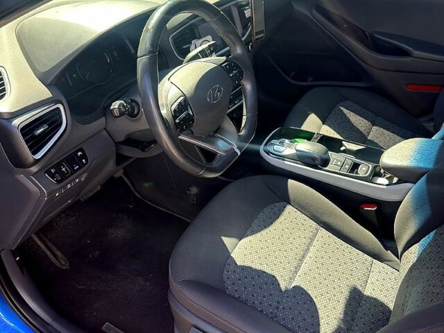 Синий Хендай Ioniq, объемом двигателя 0 л и пробегом 160 тыс. км за 11500 $, фото 9 на Automoto.ua