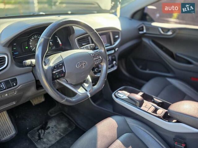 Синій Хендай Ioniq, об'ємом двигуна 0 л та пробігом 120 тис. км за 11800 $, фото 20 на Automoto.ua