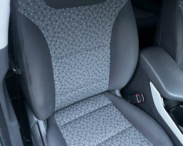 Синий Хендай Ioniq, объемом двигателя 0 л и пробегом 125 тыс. км за 14000 $, фото 6 на Automoto.ua