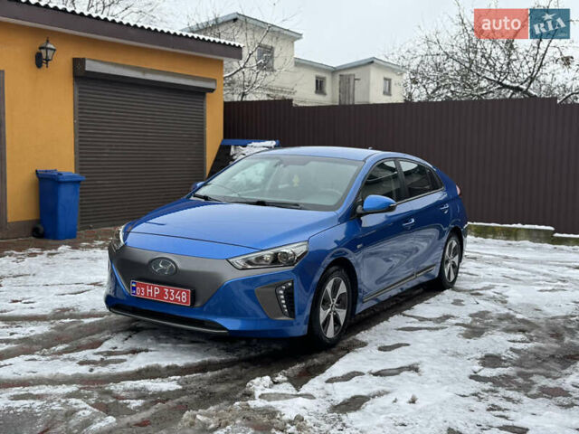 Синий Хендай Ioniq, объемом двигателя 0 л и пробегом 97 тыс. км за 10999 $, фото 1 на Automoto.ua