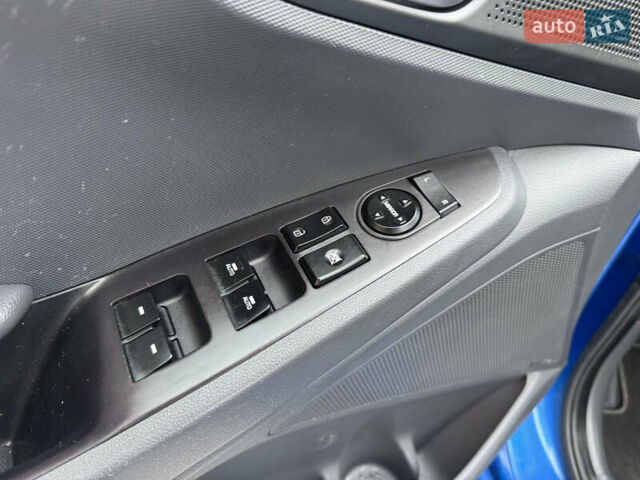 Синій Хендай Ioniq, об'ємом двигуна 0 л та пробігом 97 тис. км за 10999 $, фото 12 на Automoto.ua