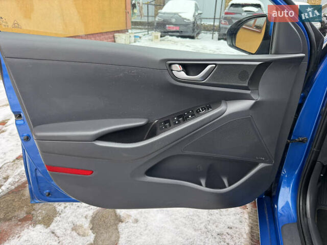Синій Хендай Ioniq, об'ємом двигуна 0 л та пробігом 97 тис. км за 10999 $, фото 11 на Automoto.ua