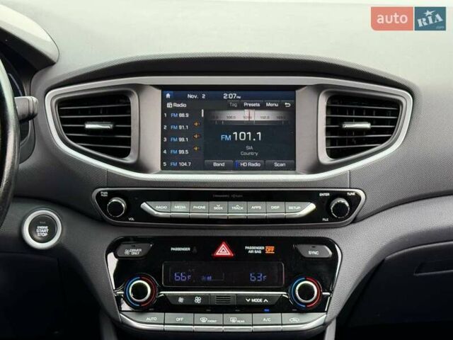 Синій Хендай Ioniq, об'ємом двигуна 1.58 л та пробігом 177 тис. км за 12990 $, фото 26 на Automoto.ua