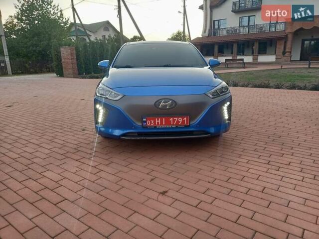 Синий Хендай Ioniq, объемом двигателя 0 л и пробегом 84 тыс. км за 12950 $, фото 59 на Automoto.ua