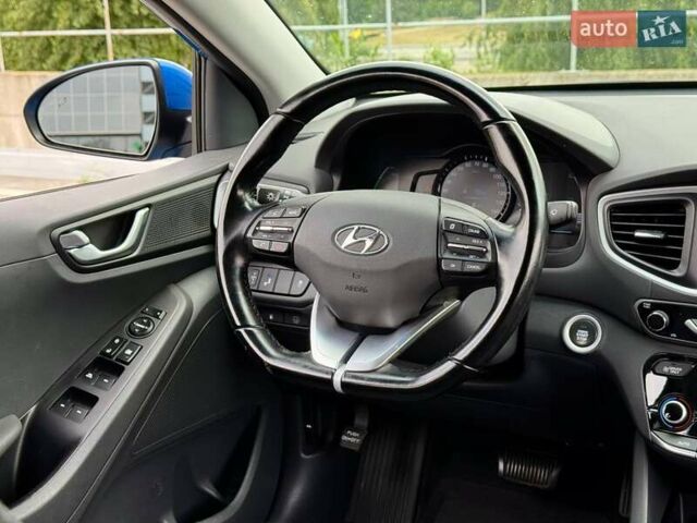 Синій Хендай Ioniq, об'ємом двигуна 1.58 л та пробігом 177 тис. км за 12990 $, фото 25 на Automoto.ua
