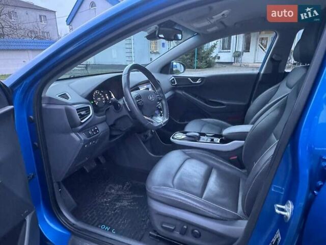 Синий Хендай Ioniq, объемом двигателя 0 л и пробегом 81 тыс. км за 13000 $, фото 4 на Automoto.ua