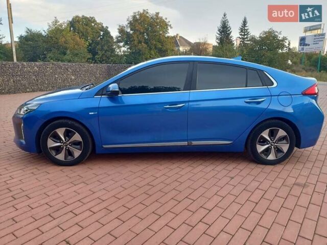 Синий Хендай Ioniq, объемом двигателя 0 л и пробегом 84 тыс. км за 12950 $, фото 32 на Automoto.ua