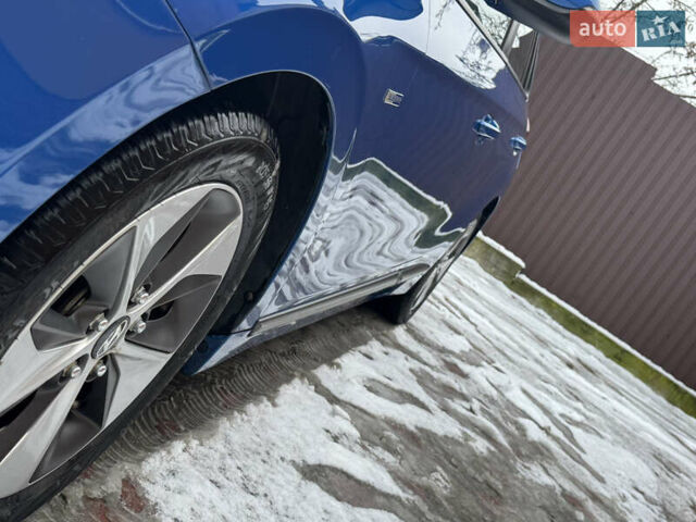 Синий Хендай Ioniq, объемом двигателя 0 л и пробегом 97 тыс. км за 10999 $, фото 36 на Automoto.ua