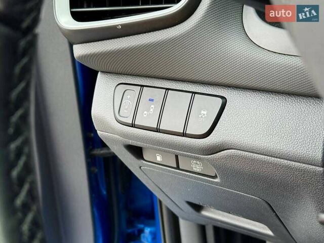 Синій Хендай Ioniq, об'ємом двигуна 1.58 л та пробігом 177 тис. км за 12990 $, фото 34 на Automoto.ua