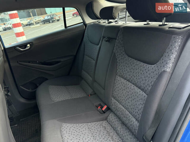 Синий Хендай Ioniq, объемом двигателя 1.6 л и пробегом 199 тыс. км за 12400 $, фото 31 на Automoto.ua