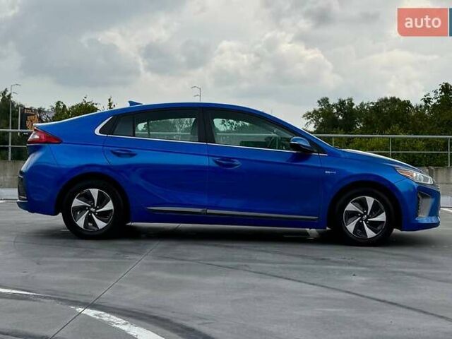 Синій Хендай Ioniq, об'ємом двигуна 1.58 л та пробігом 177 тис. км за 12990 $, фото 6 на Automoto.ua
