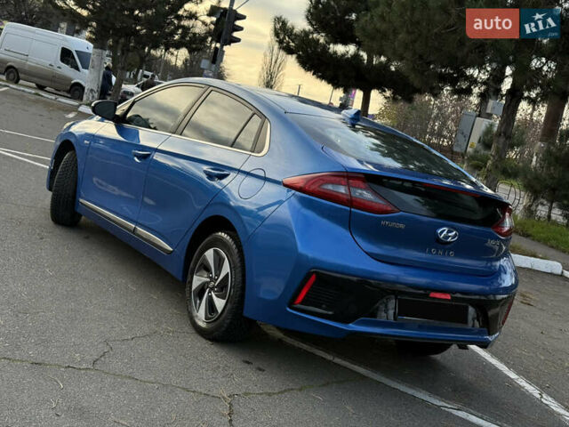 Синий Хендай Ioniq, объемом двигателя 1.6 л и пробегом 199 тыс. км за 12400 $, фото 4 на Automoto.ua