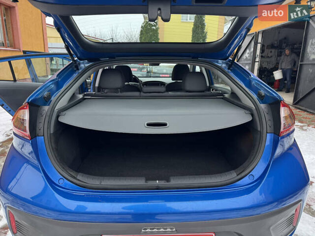 Синій Хендай Ioniq, об'ємом двигуна 0 л та пробігом 97 тис. км за 10999 $, фото 16 на Automoto.ua