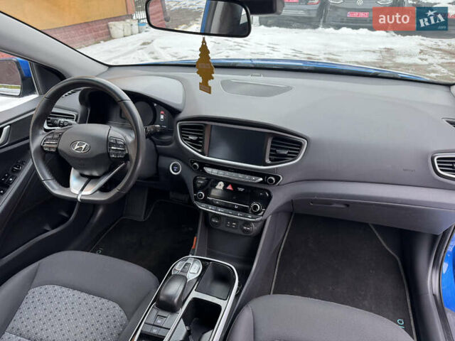 Синий Хендай Ioniq, объемом двигателя 0 л и пробегом 97 тыс. км за 10999 $, фото 33 на Automoto.ua