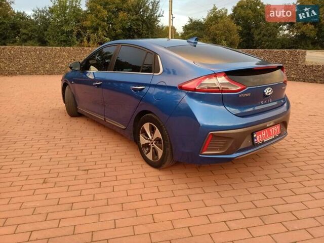 Синий Хендай Ioniq, объемом двигателя 0 л и пробегом 84 тыс. км за 12950 $, фото 7 на Automoto.ua