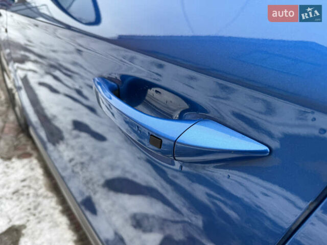 Синій Хендай Ioniq, об'ємом двигуна 0 л та пробігом 97 тис. км за 10999 $, фото 10 на Automoto.ua