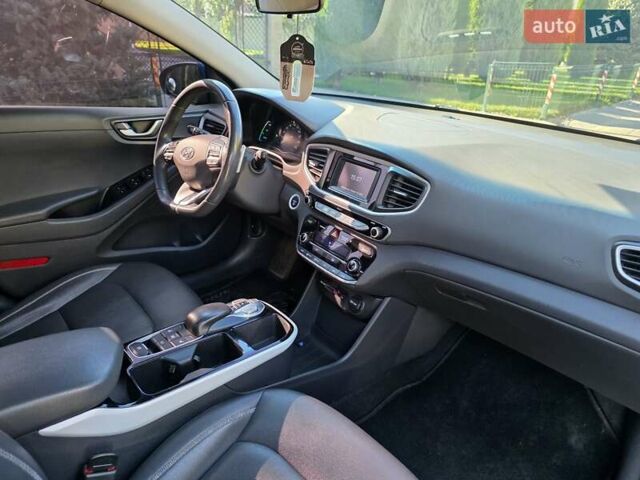Синій Хендай Ioniq, об'ємом двигуна 0 л та пробігом 120 тис. км за 11800 $, фото 17 на Automoto.ua