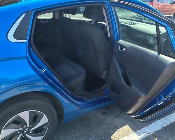 Синій Хендай Ioniq, об'ємом двигуна 1.58 л та пробігом 218 тис. км за 12400 $, фото 17 на Automoto.ua