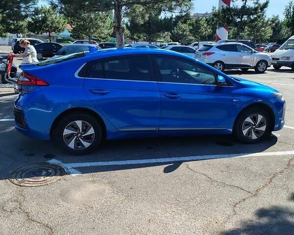 Синій Хендай Ioniq, об'ємом двигуна 1.58 л та пробігом 218 тис. км за 12400 $, фото 1 на Automoto.ua