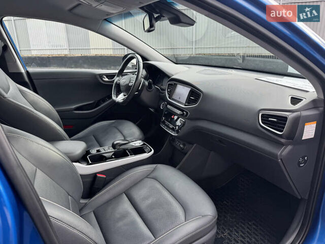 Синий Хендай Ioniq, объемом двигателя 0 л и пробегом 90 тыс. км за 13000 $, фото 13 на Automoto.ua